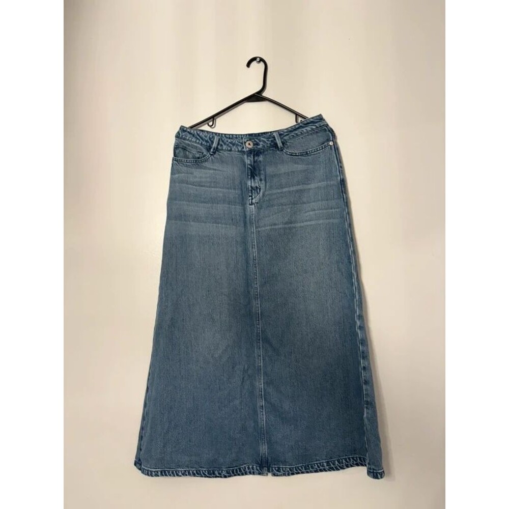J Jill Women's Blue Denim A-Line Long Skirt Size 4 Pockets Button Closure